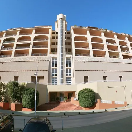 Apartment Campomanes *
